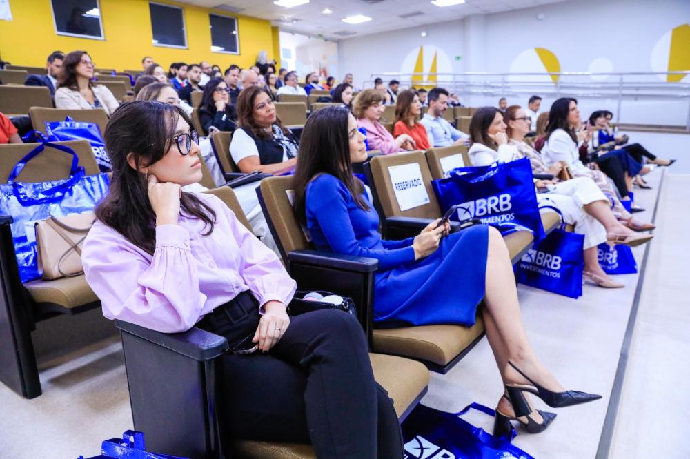 Capa da notícia: Mulheres do DF protagonizam debate técnico sobre Reforma Tributária